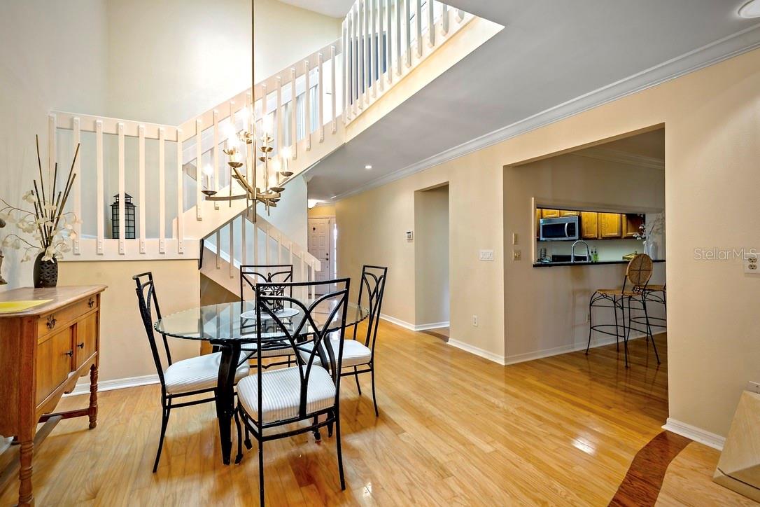 LAUREL OAKS AT COUNTRY WOODS CONDO - Residential