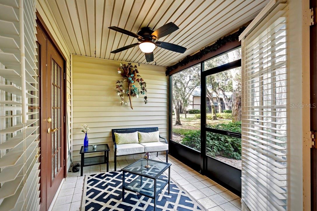 LAUREL OAKS AT COUNTRY WOODS CONDO - Residential