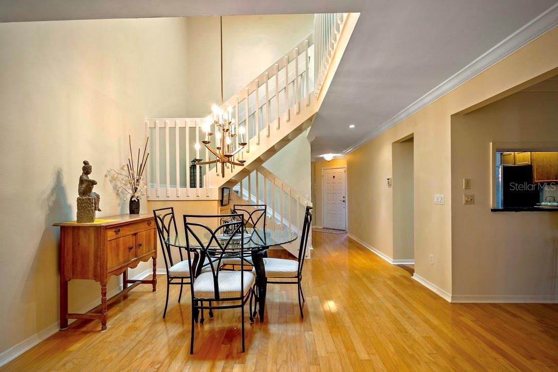 LAUREL OAKS AT COUNTRY WOODS CONDO - Residential