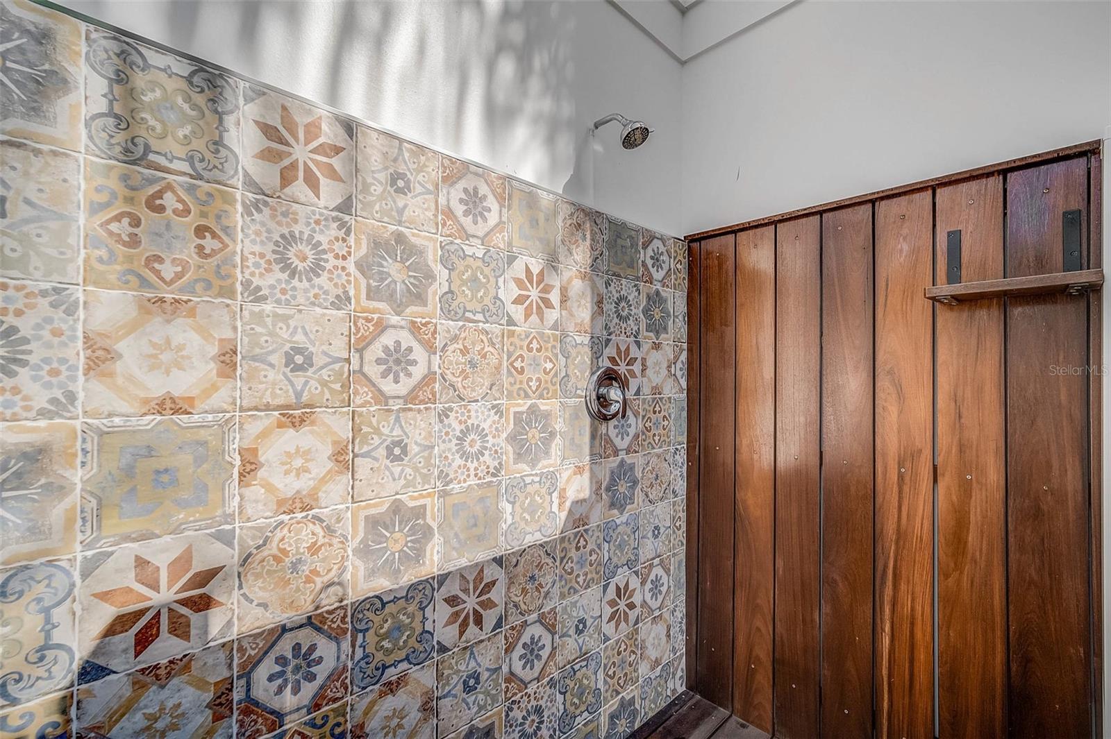 HOLMES GULF TO BAY DEV LTS 1&2 BLK D - Residential