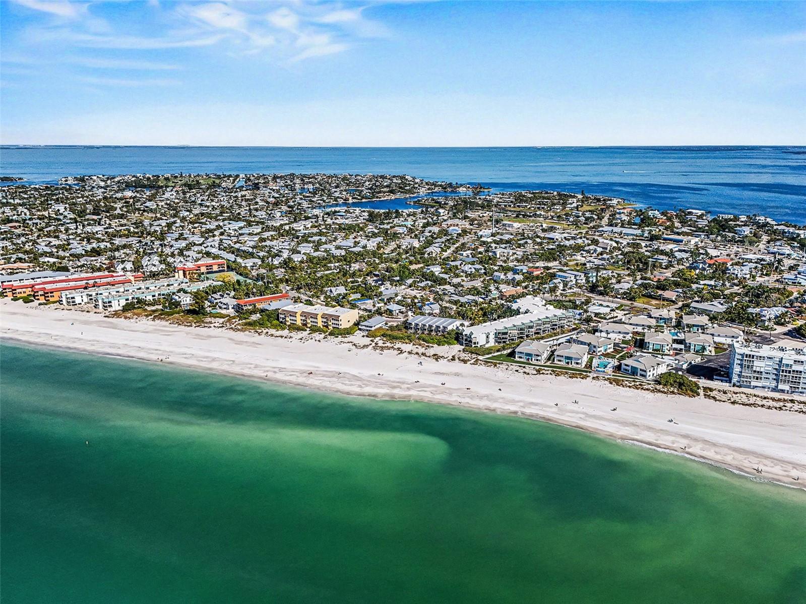 HOLMES GULF TO BAY DEV LTS 1&2 BLK D - Residential