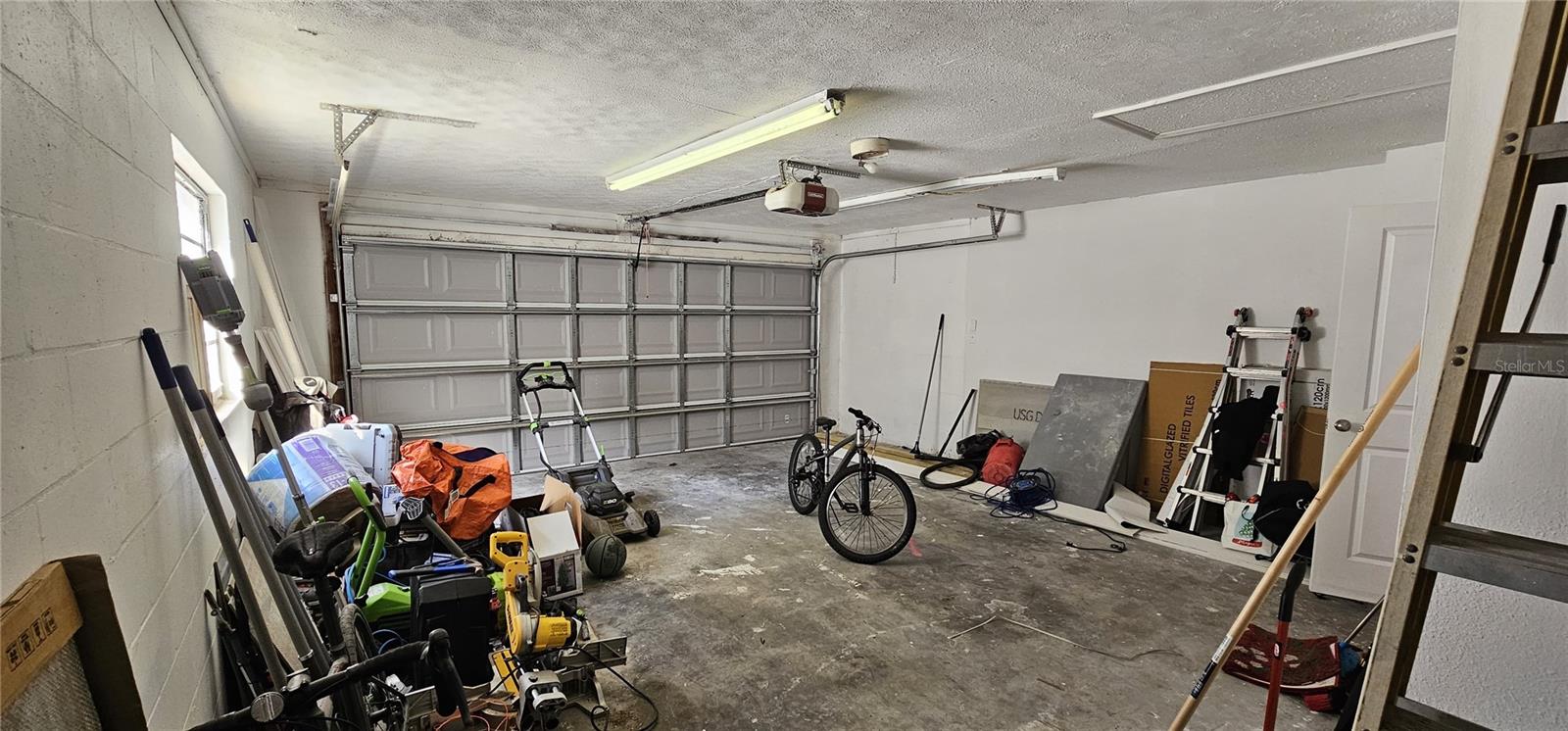 COUNTRY PLACE UNIT 5 - Residential