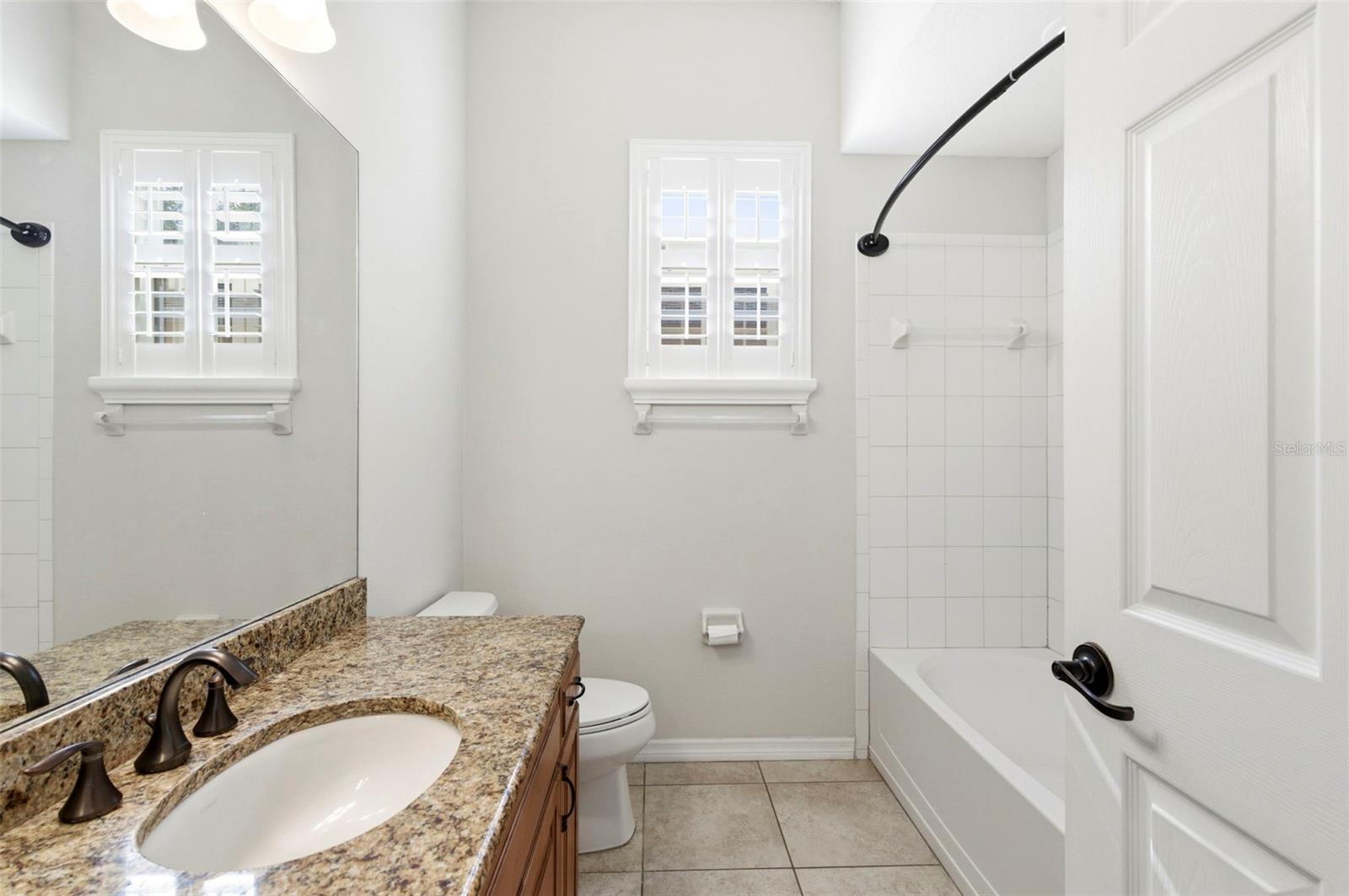 LAKE TALIA PH 02 - Residential