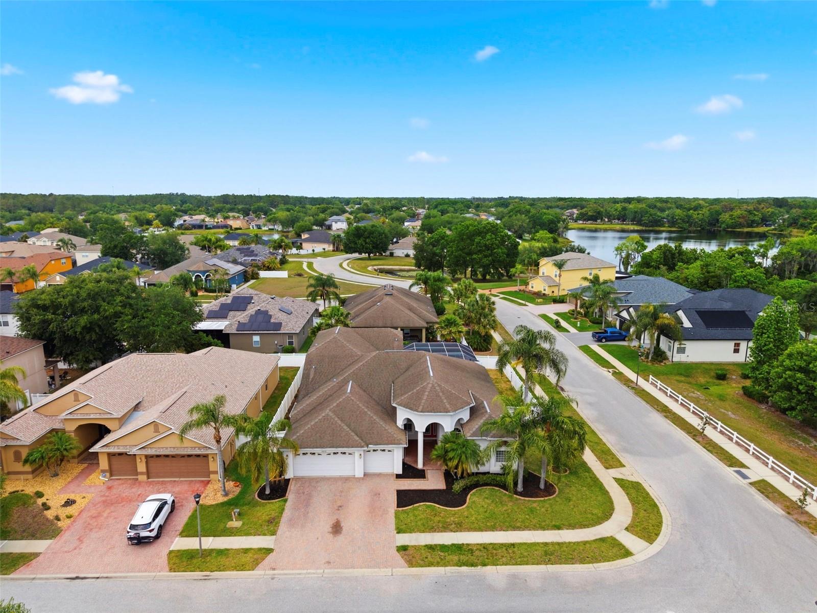 LAKE TALIA PH 02 - Residential