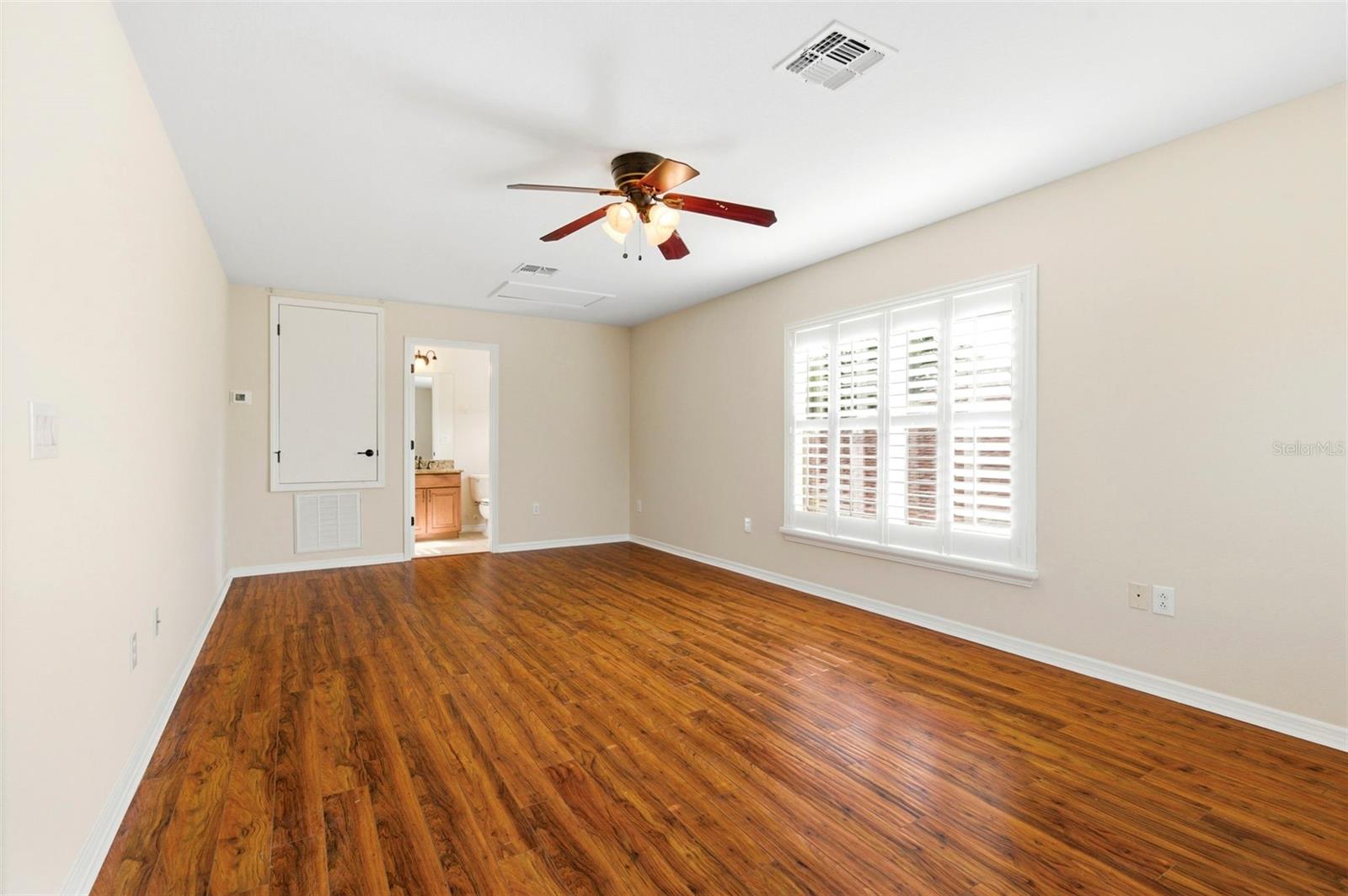 LAKE TALIA PH 02 - Residential