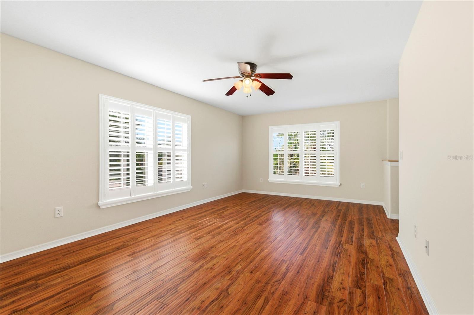 LAKE TALIA PH 02 - Residential