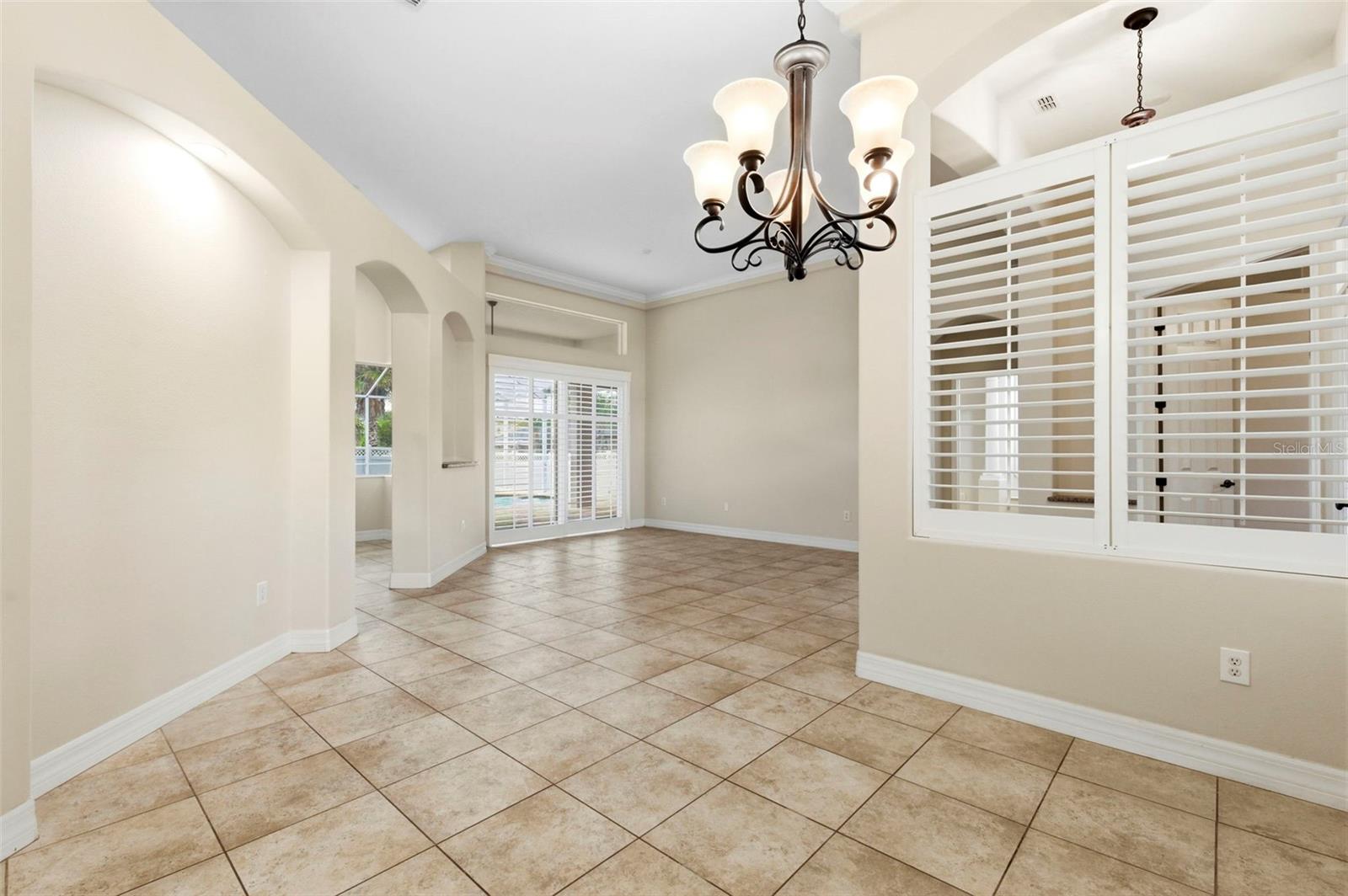 LAKE TALIA PH 02 - Residential