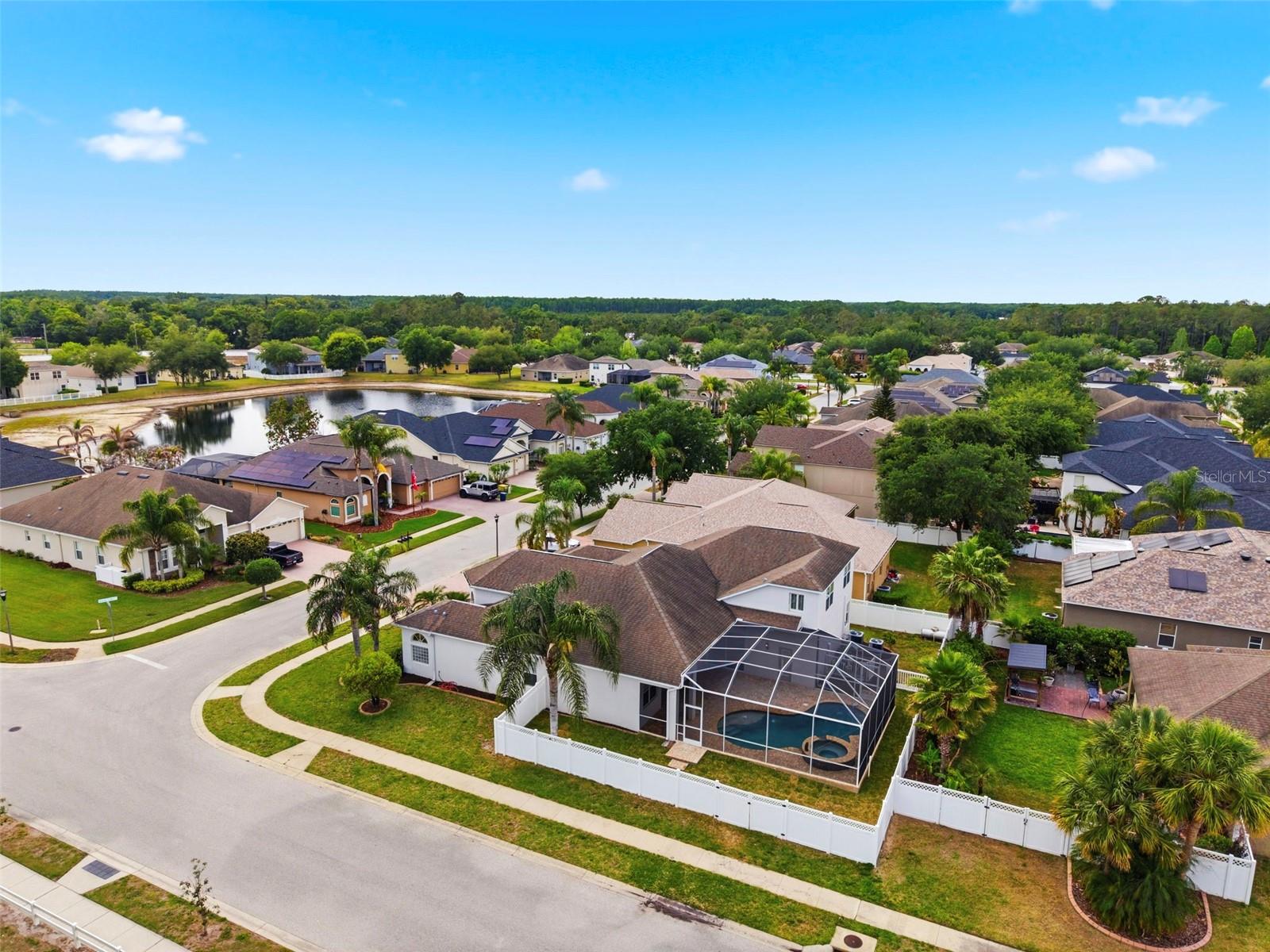 LAKE TALIA PH 02 - Residential