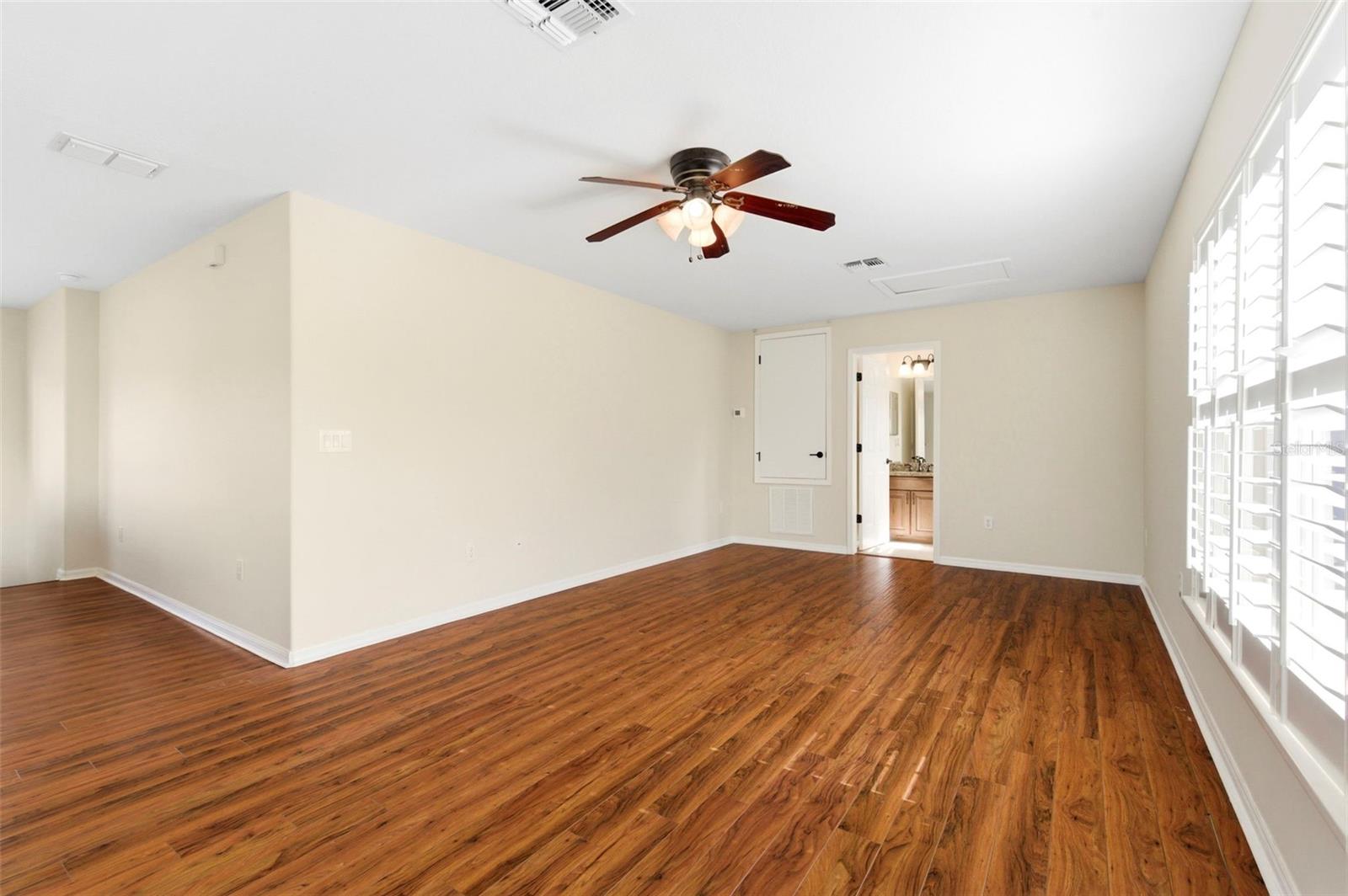 LAKE TALIA PH 02 - Residential