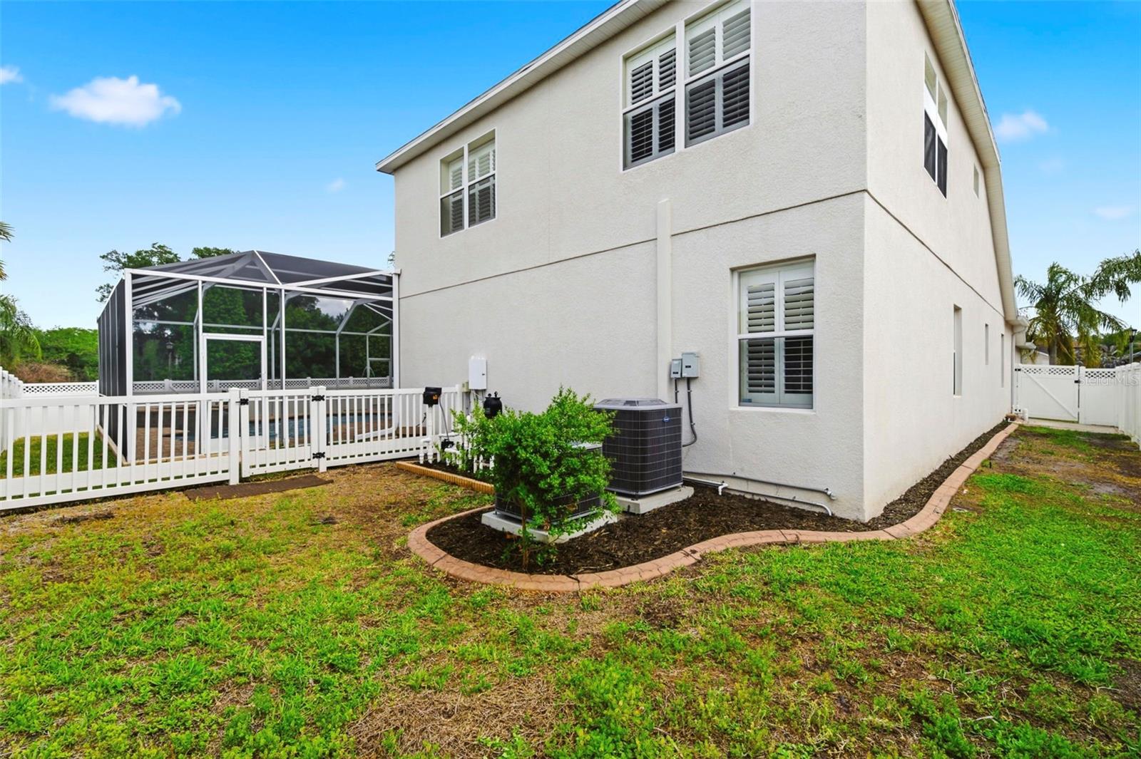 LAKE TALIA PH 02 - Residential