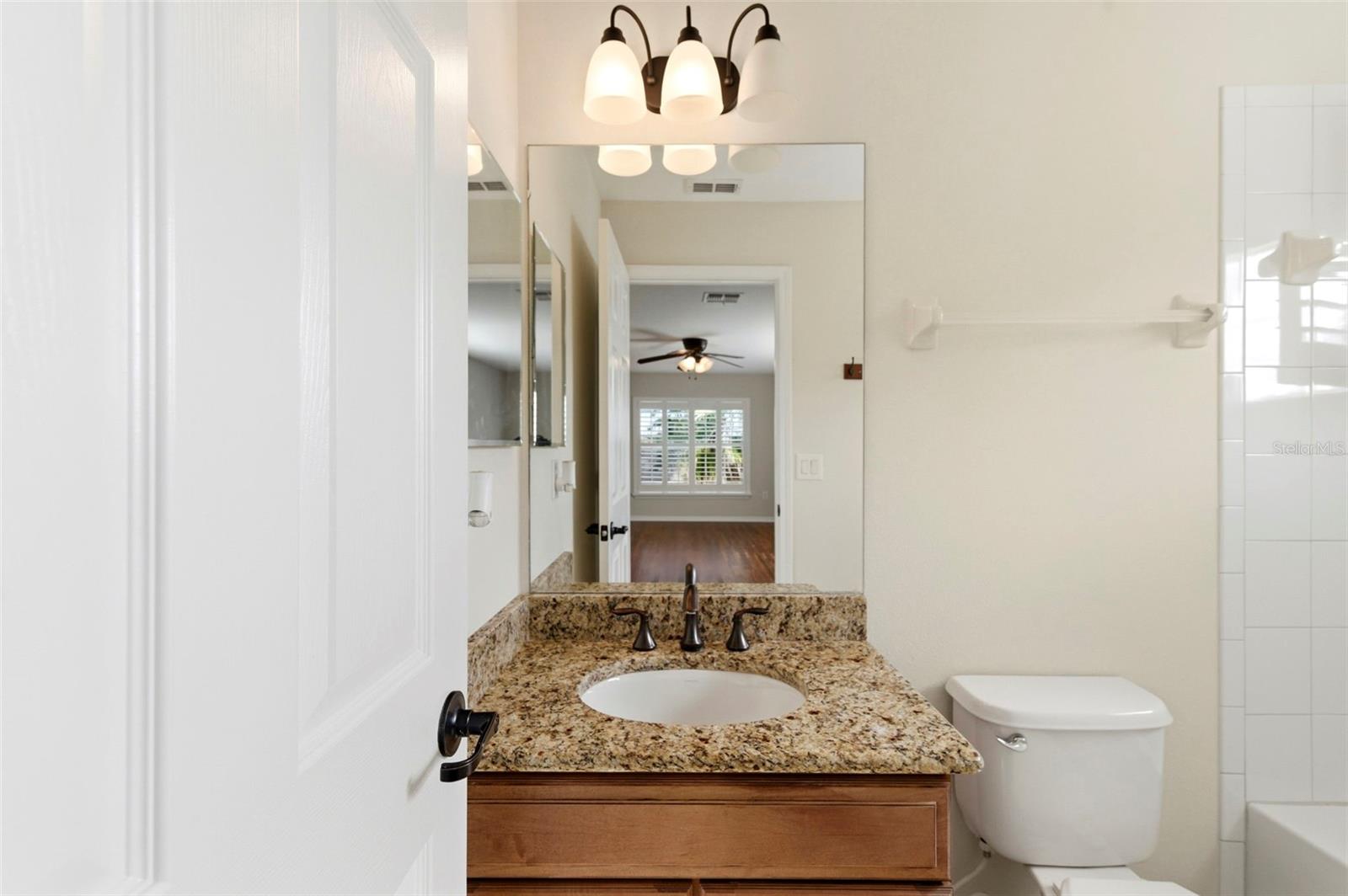 LAKE TALIA PH 02 - Residential