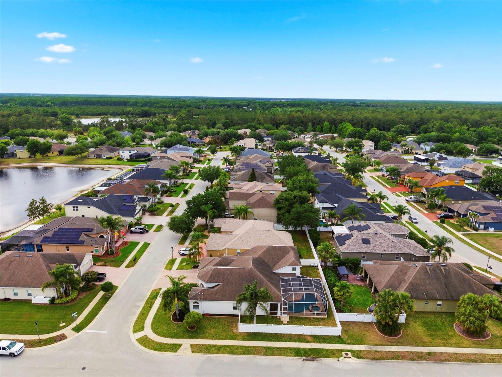 LAKE TALIA PH 02 - Residential