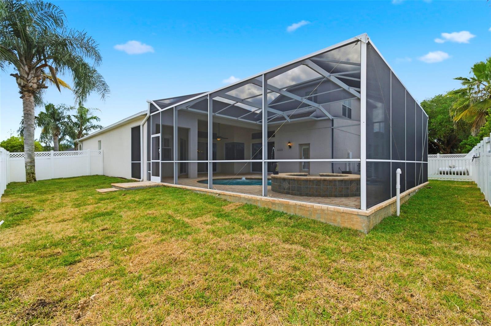 LAKE TALIA PH 02 - Residential