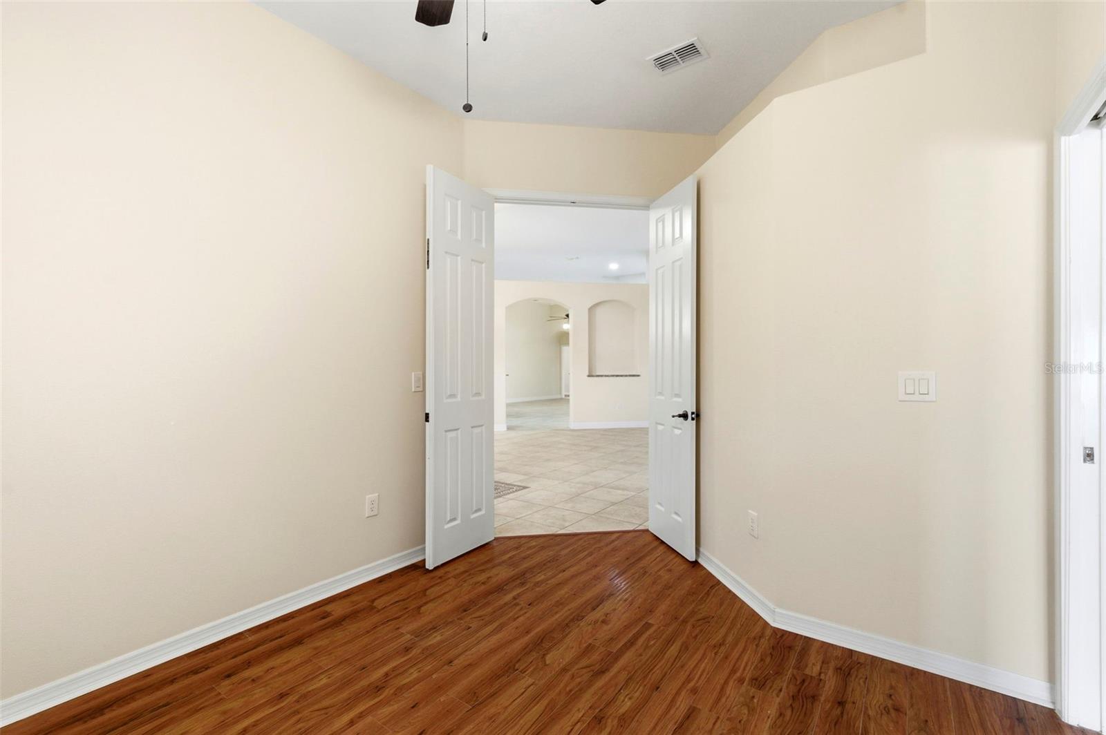 LAKE TALIA PH 02 - Residential