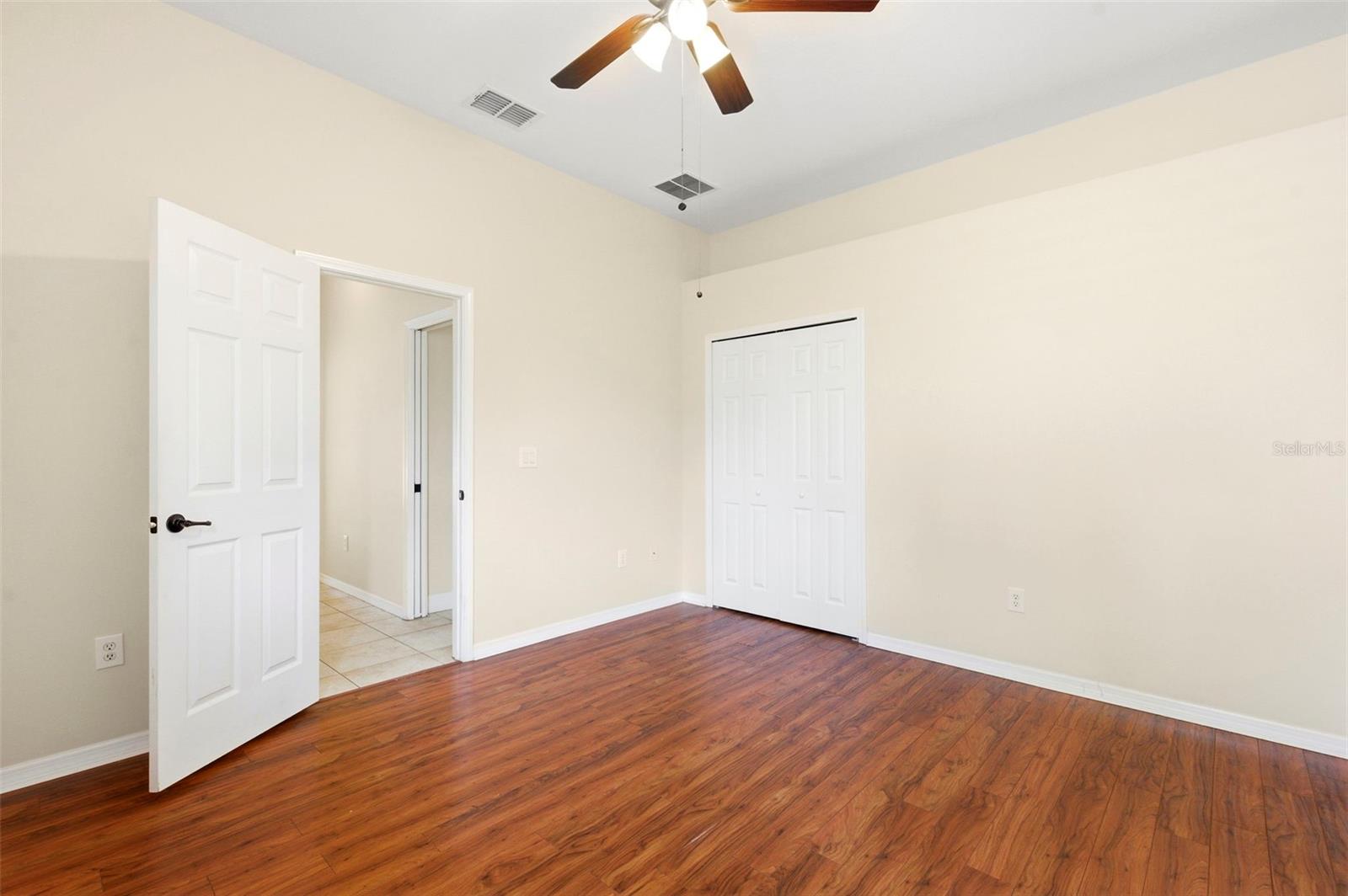 LAKE TALIA PH 02 - Residential