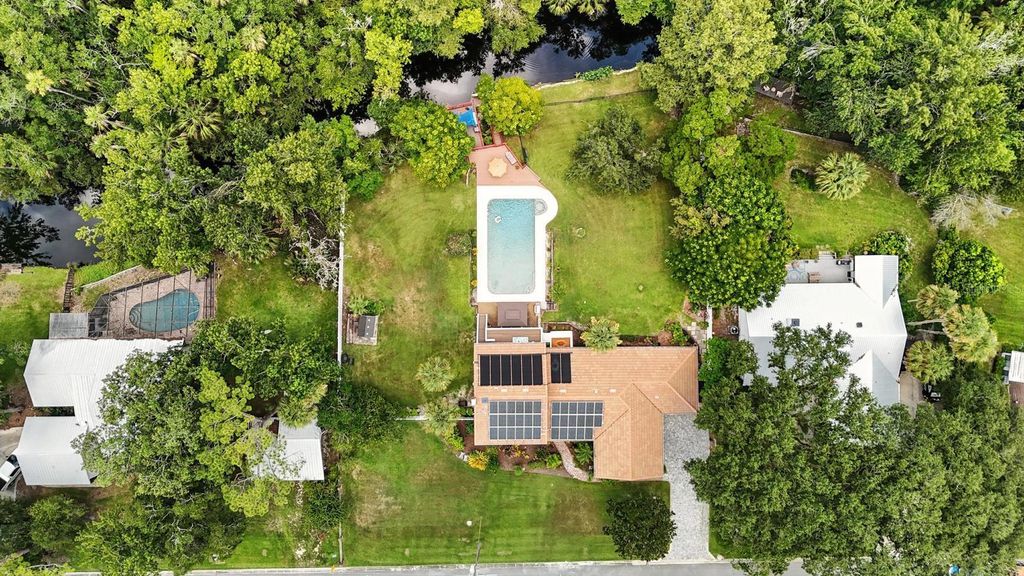 Photo of 29 Twin River Drive, Ormond Beach, FL 32174 (MLS # NS1085609)