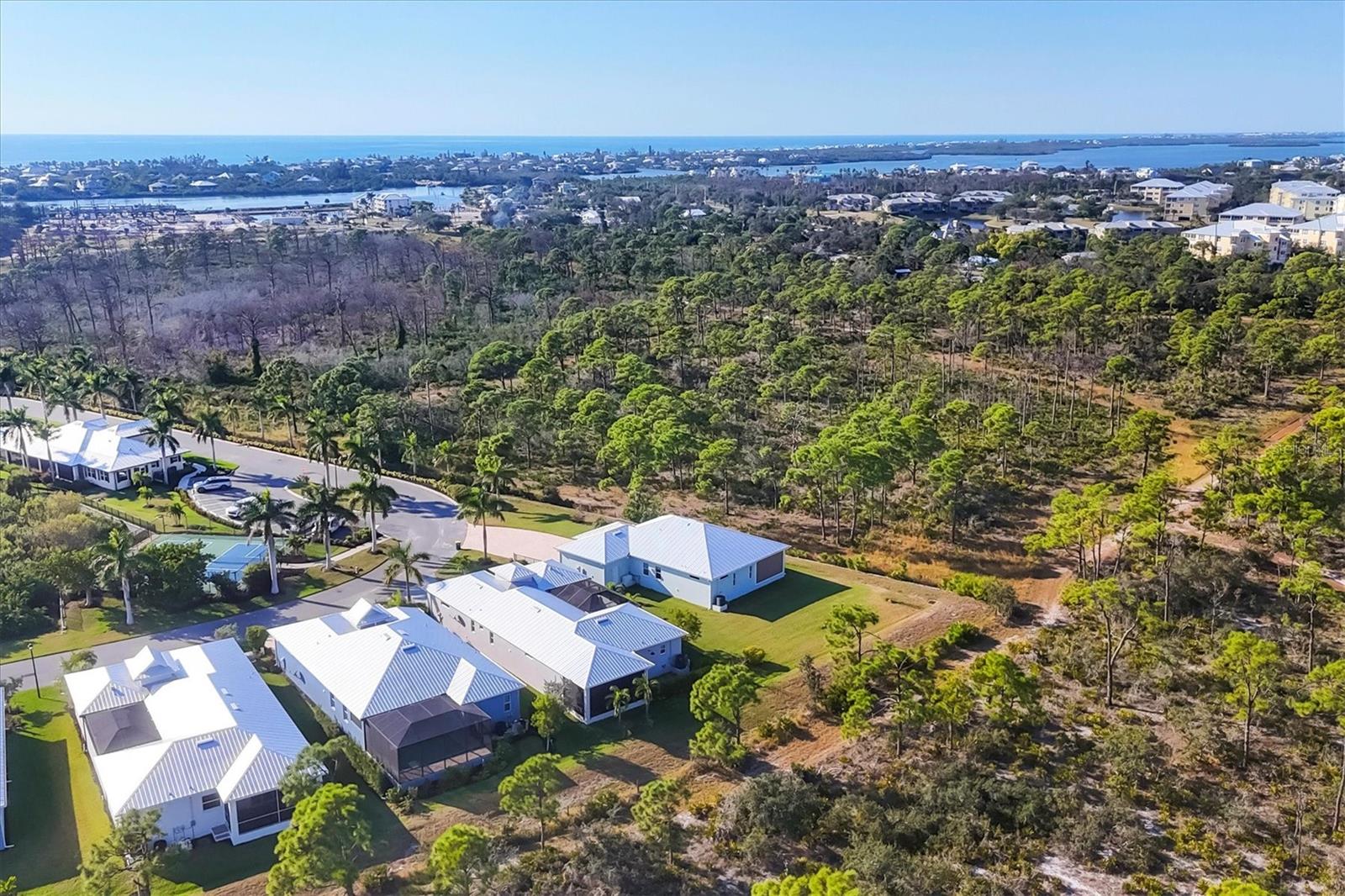 CORAL CAYE - Residential