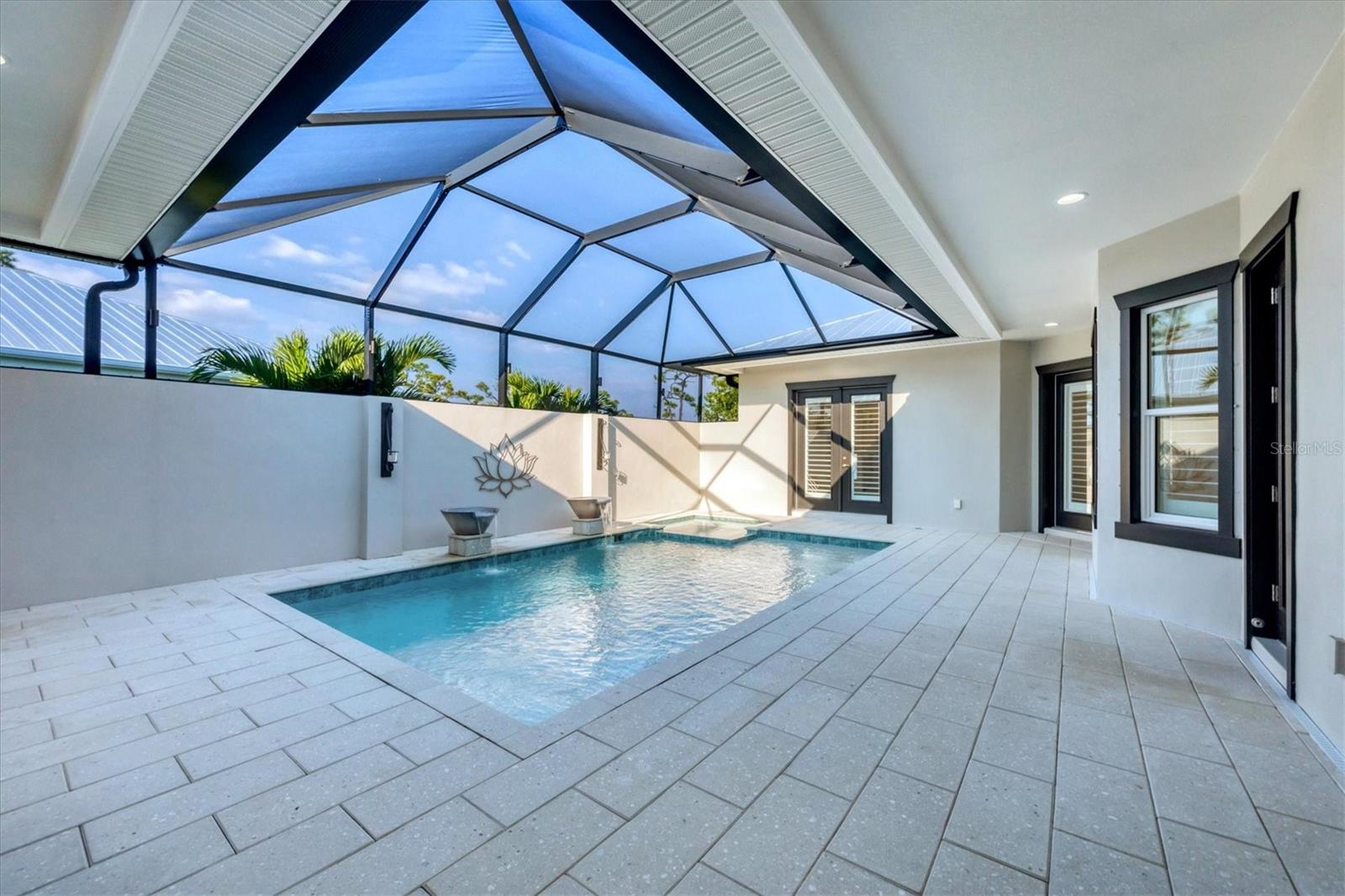 CORAL CAYE - Residential