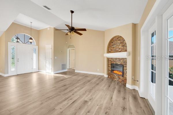 VILLAGE GREEN - Residential