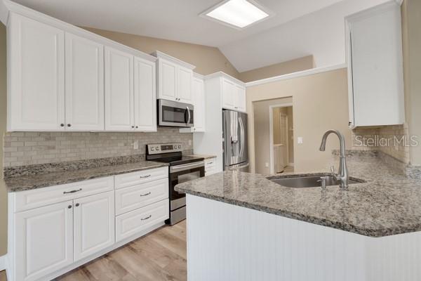 VILLAGE GREEN - Residential