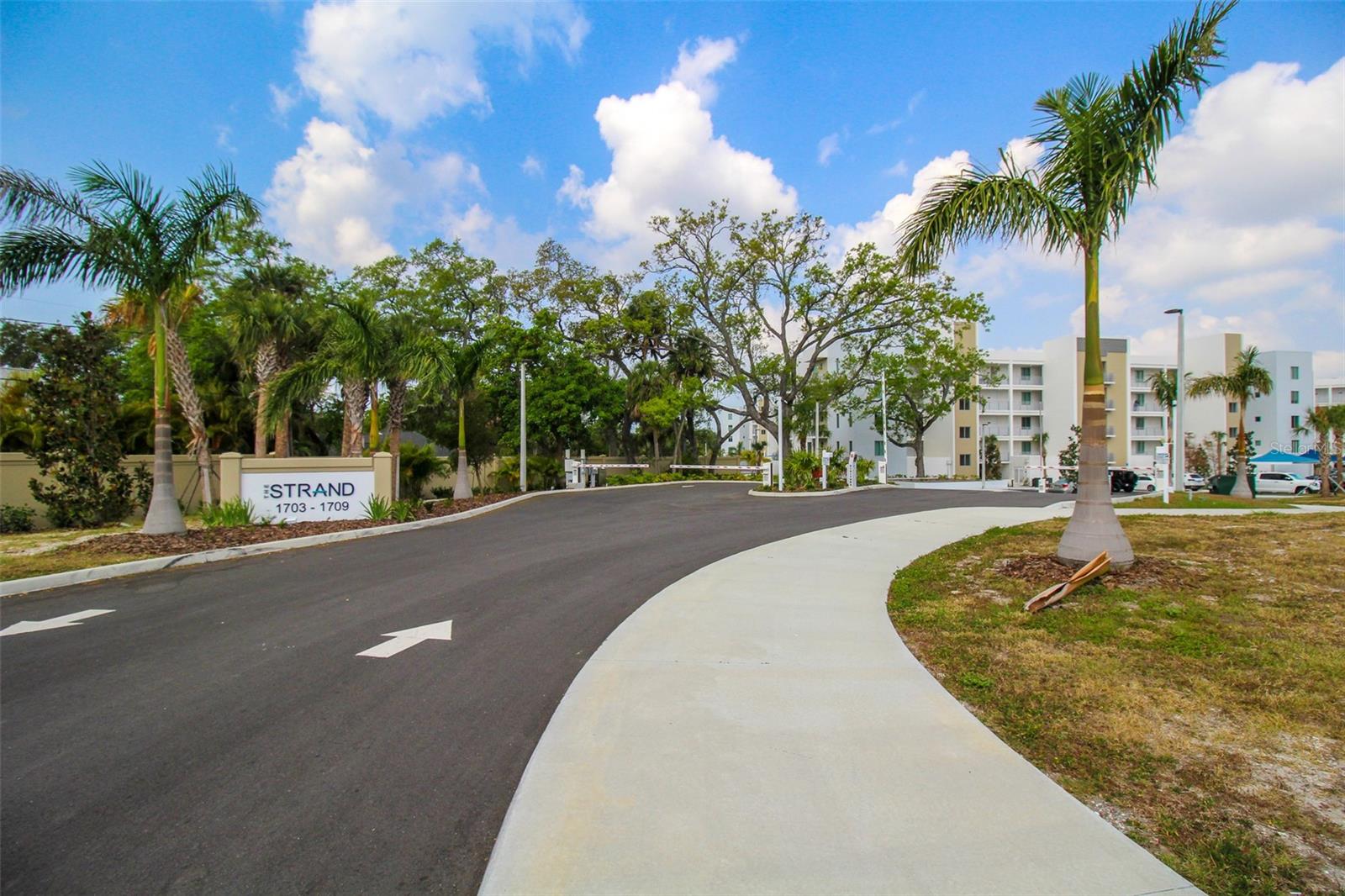 Welcome to Enjoy Sarasota! This stunning 1-bedroom, 1.5-bathroom condo located on the fourth floor of The Strand in Sarasota, Florida. With a prime location just, minutes away from Downtown Sarasota, this condo is the perfect choice for those who want to experience the best of city living. As you step into this beautiful condo, you'll be immediately struck by the natural light that floods the space through the sliding glass doors, overlooking the community pool and clubhouse. The open-plan living area is perfect for entertaining guests or simply relaxing after a long day. There is a cozy couch and a Smart TV. The modern kitchen features high-end appliances, ample counter space, and plenty of cabinet space. The spacious bedroom is a tranquil retreat, with large windows that offers plenty of natural light. The attached bathroom features a spacious shower/tub combo and sleek modern fixtures, while the additional half-bathroom is perfect for guests. Guests of The Strand enjoy a range of luxury amenities, including a fitness center, a resort style pool and spa, a gated community, a firepit, and a kayak launch. With its prime location near Downtown Sarasota, you'll have easy access to world-class dining, shopping, and entertainment options. Don't miss this incredible opportunity to live in one of Sarasota's most sought-after neighborhoods. House Rule: No smoking. No burning candles inside of lodging. No parties. No Pets.
***Taxes and fees not included