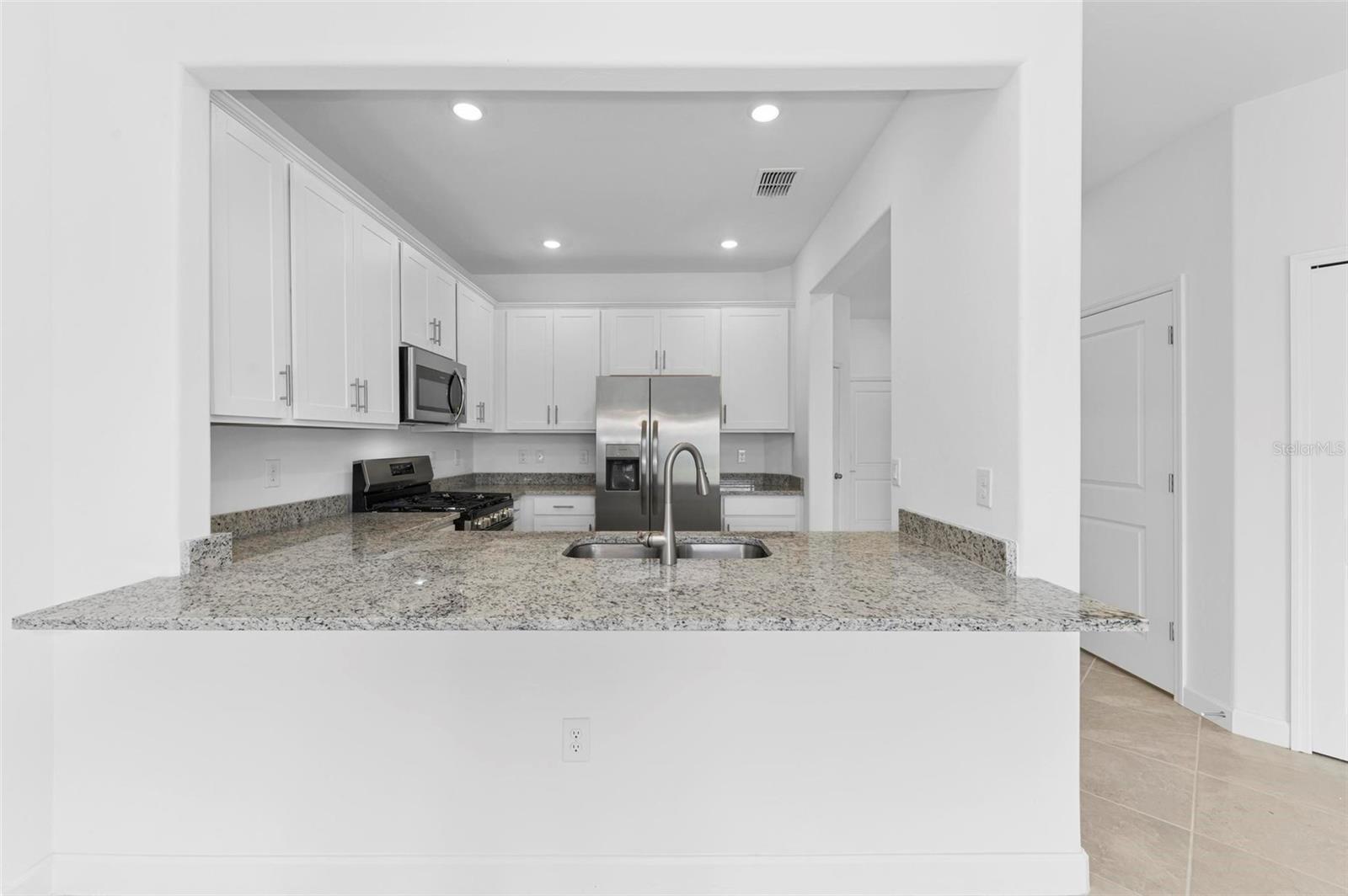 LORRAINE LAKES PH IIA - Residential Lease