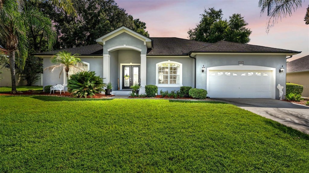 Photo of 5307 Bloomfield Boulevard, Lakeland, FL 33810 (MLS # L4965124)