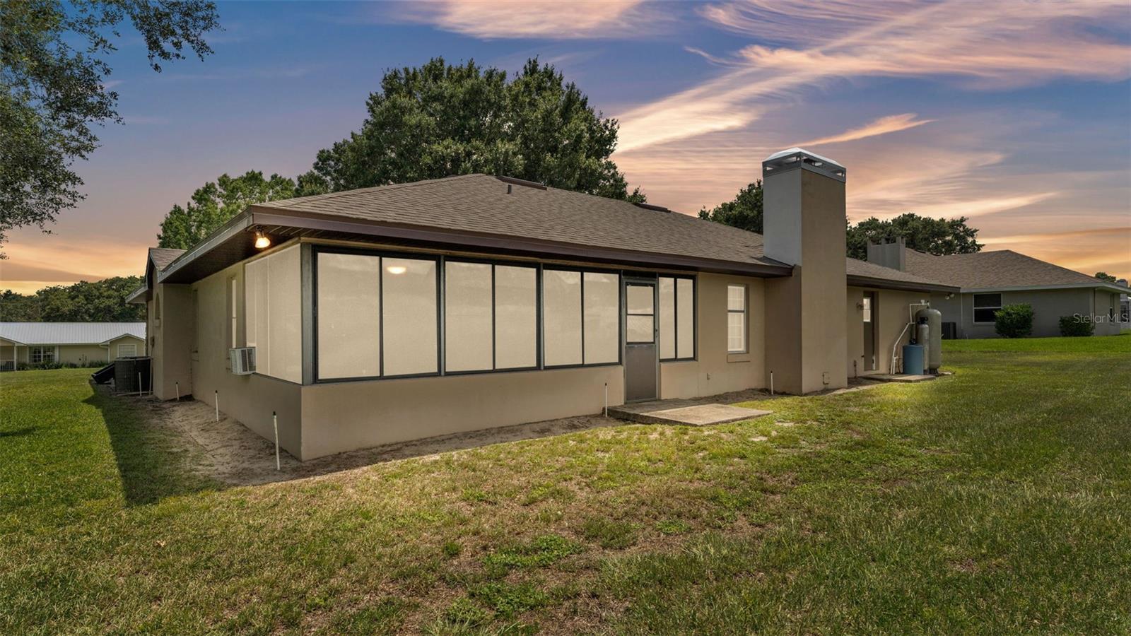 113 W JULIANA WAY