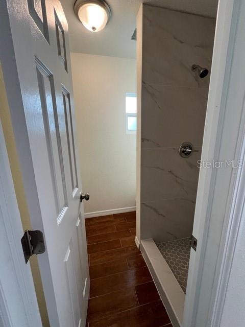 MACFARLANES ADD WEST TAMPA REV - Residential Lease