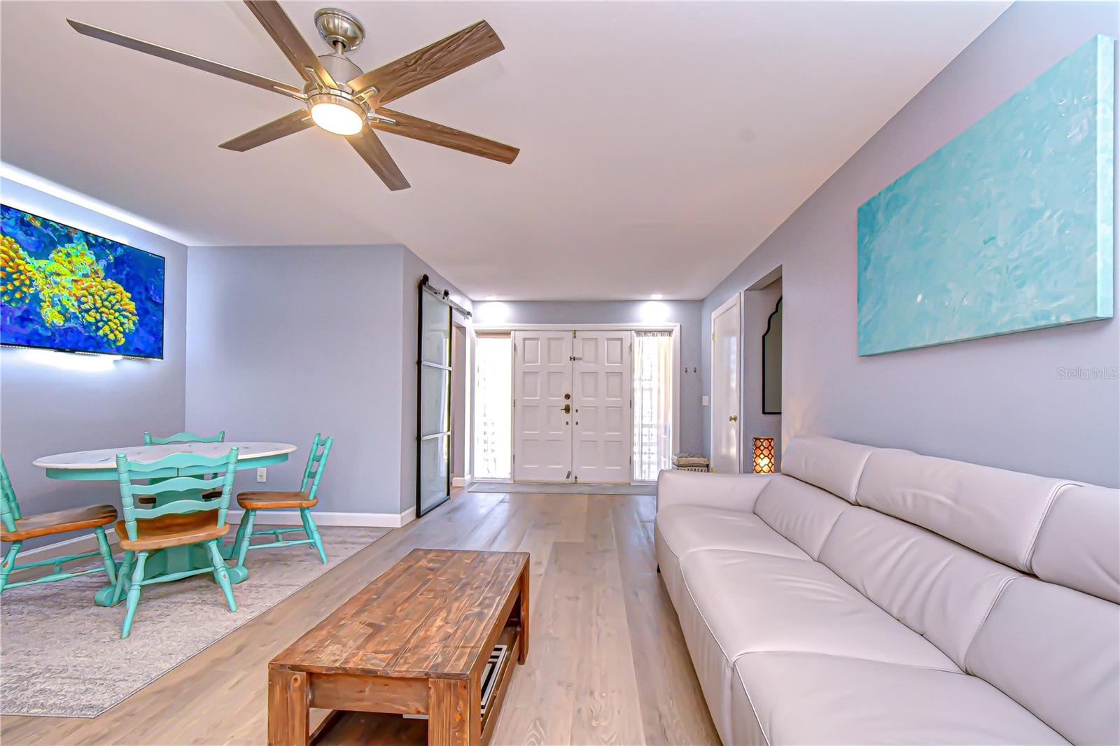 9625 COMMODORE DRIVE