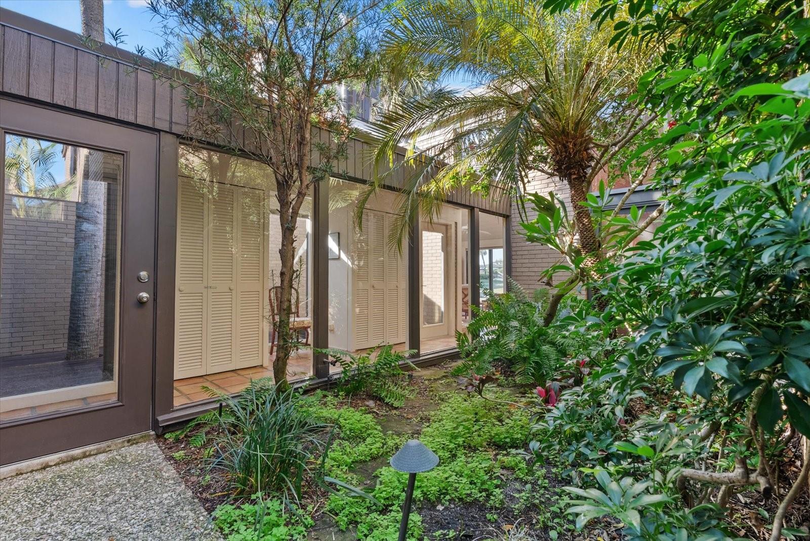 SANDY COVE - Residential