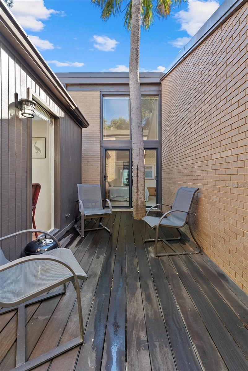 SANDY COVE - Residential