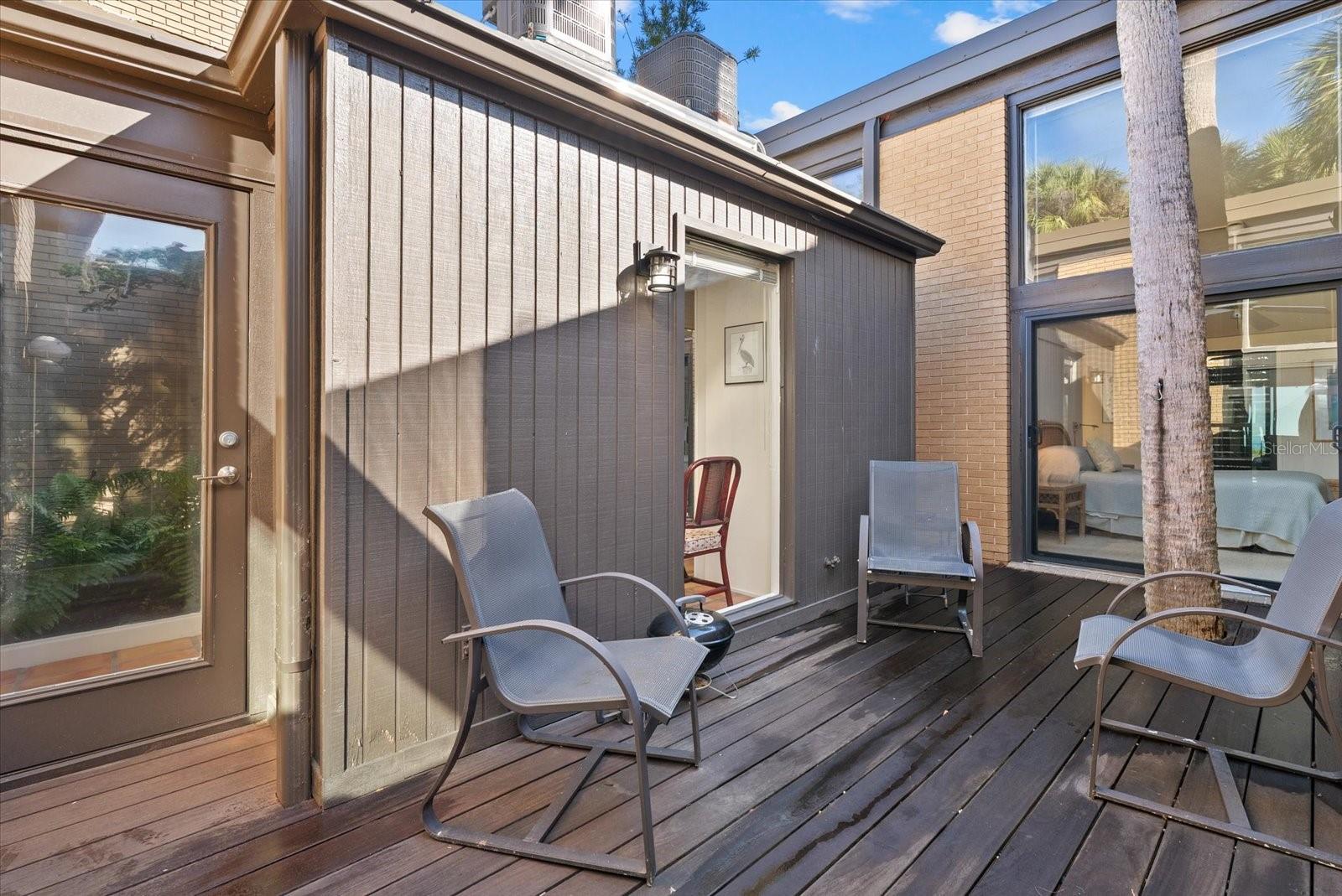 SANDY COVE - Residential