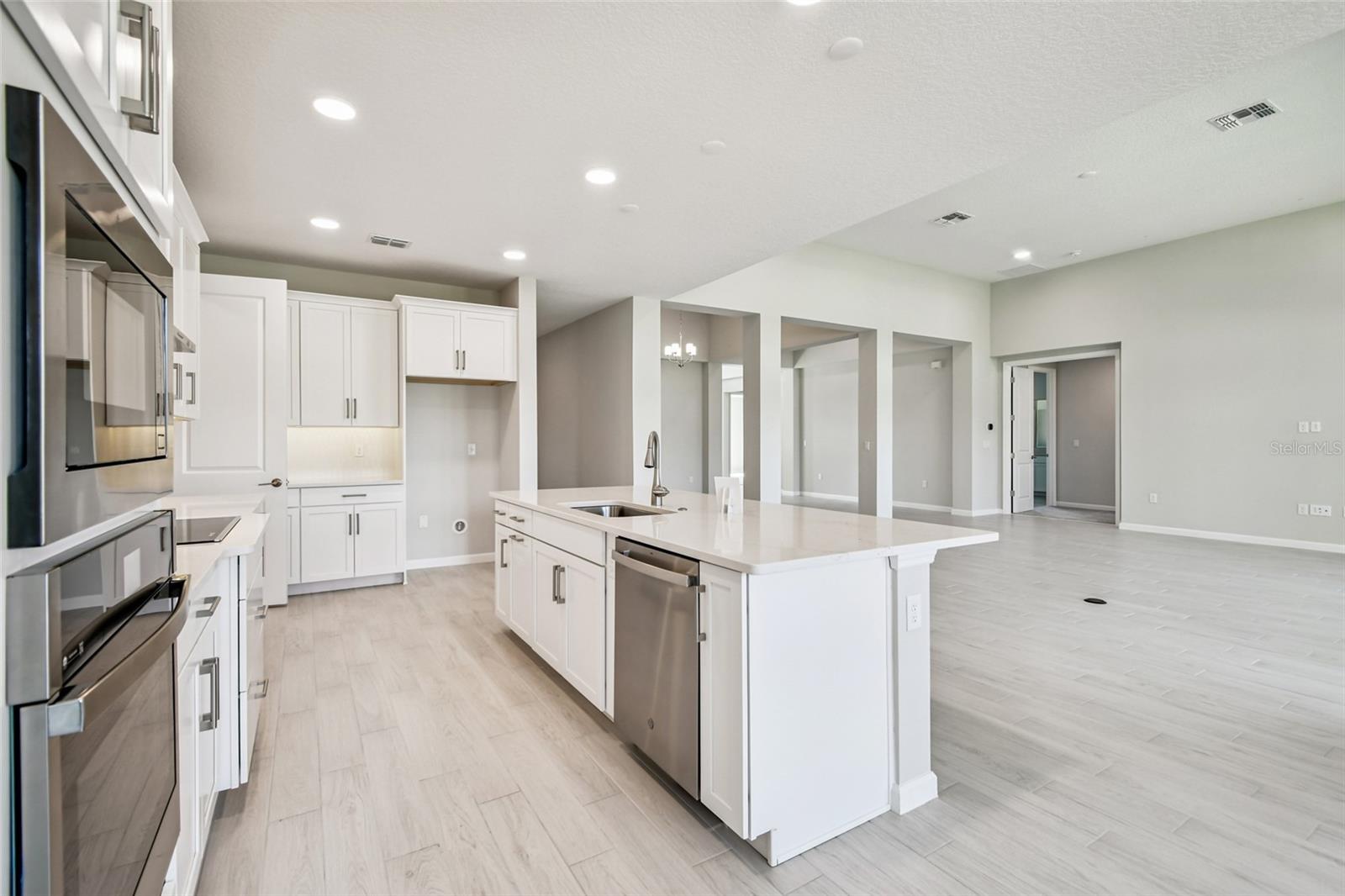 HAWK'S OVERLOOK - Residential