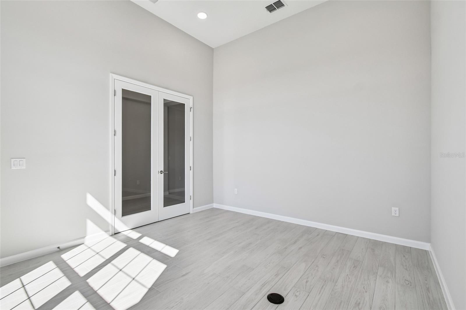 HAWK'S OVERLOOK - Residential