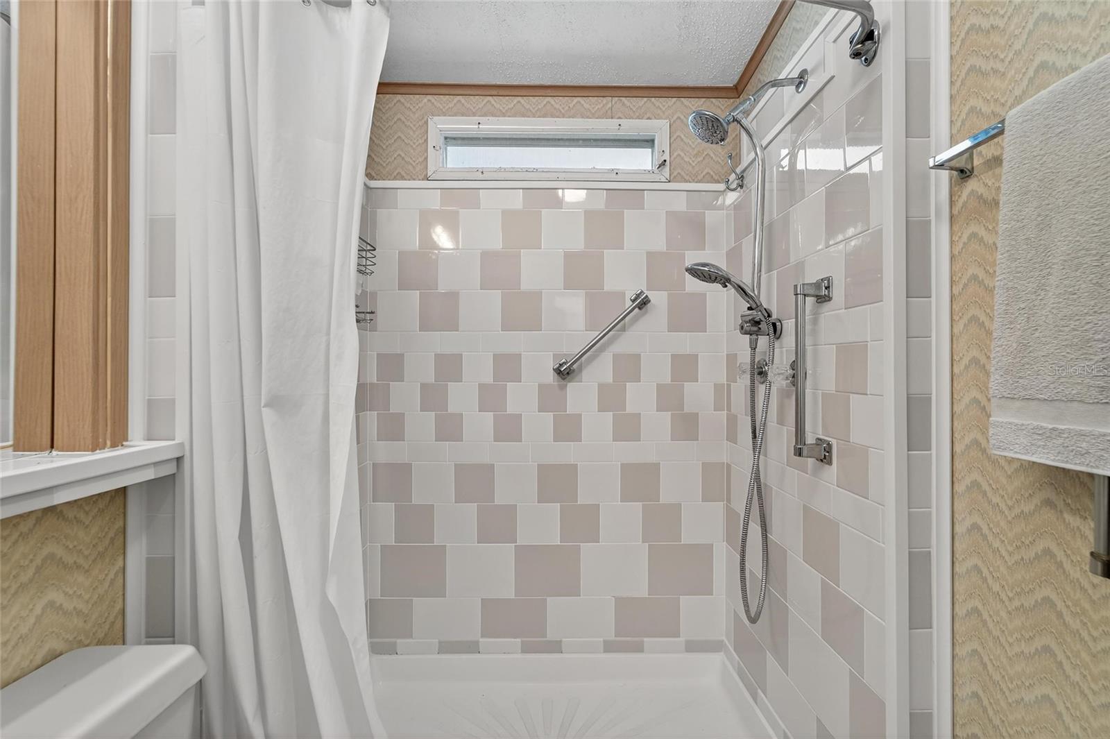 PARADISE ISLAND CO-OP INC - Residential