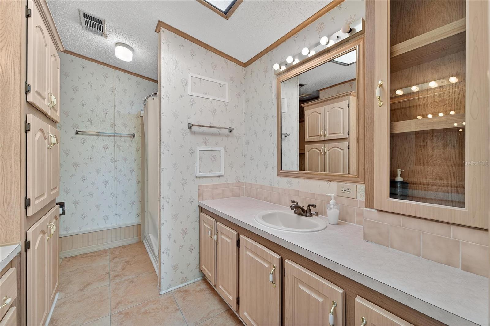 PARADISE ISLAND CO-OP INC - Residential