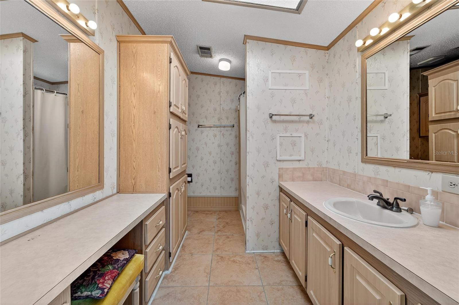 PARADISE ISLAND CO-OP INC - Residential