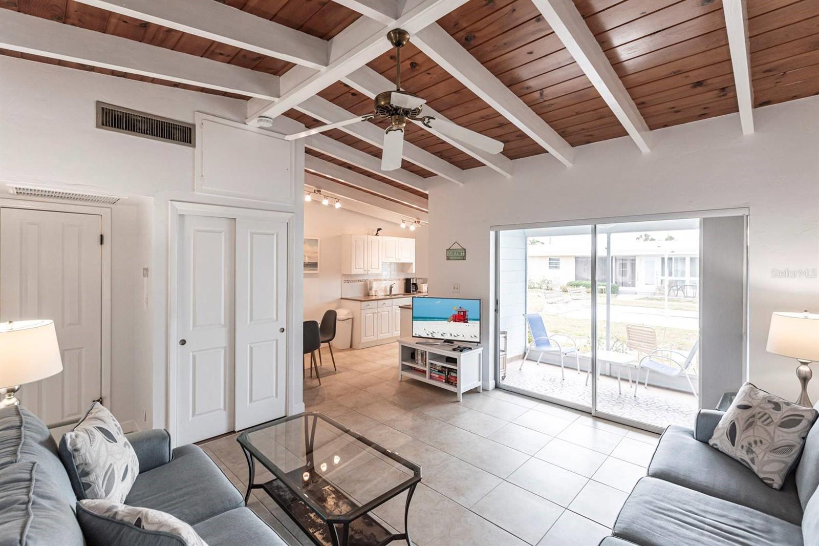 CASA MAR - Residential Lease