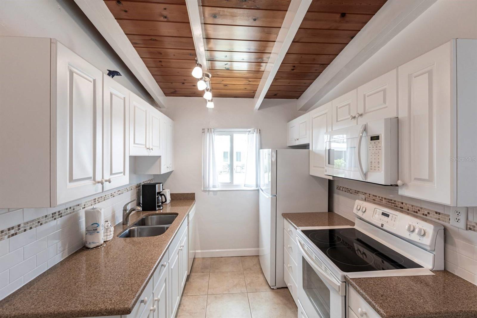 CASA MAR - Residential Lease