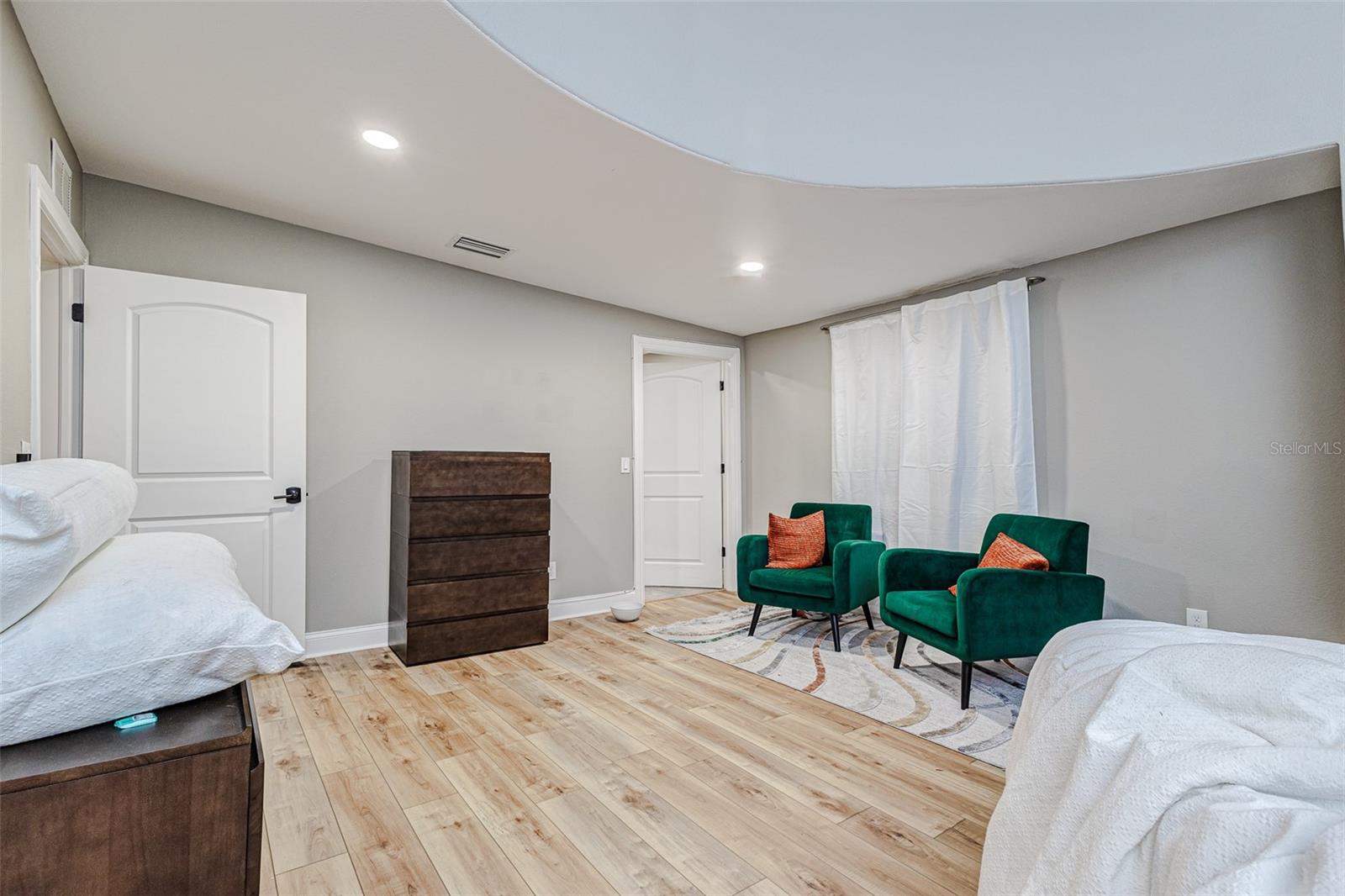 NORTH ST PETERSBURG REP - Residential Income