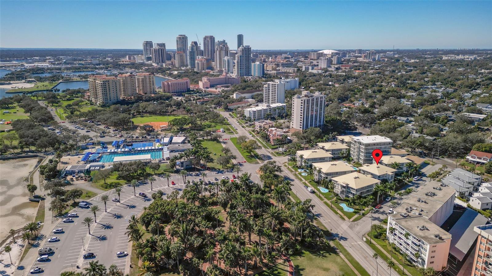 WHISPERING WATERS - Residential