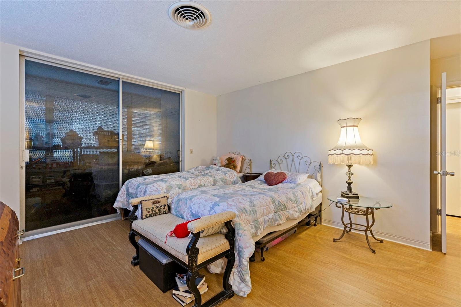 WHISPERING WATERS - Residential