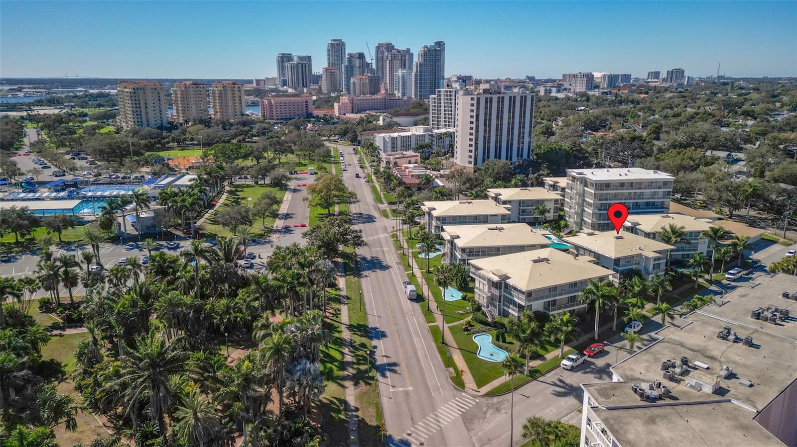 WHISPERING WATERS - Residential