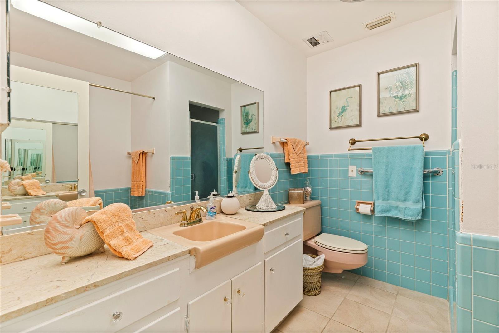 WHISPERING WATERS - Residential