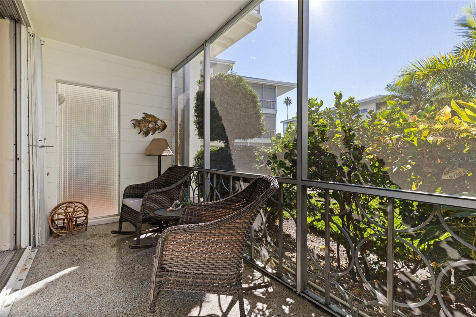 WHISPERING WATERS - Residential