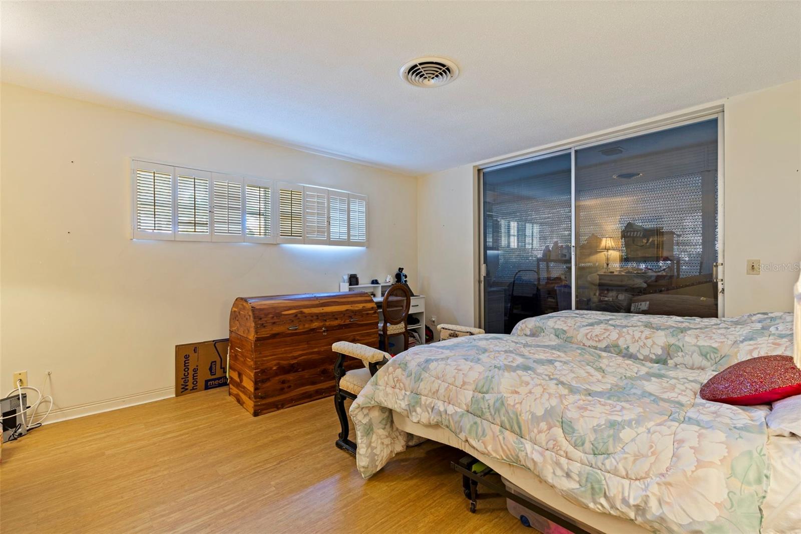 WHISPERING WATERS - Residential