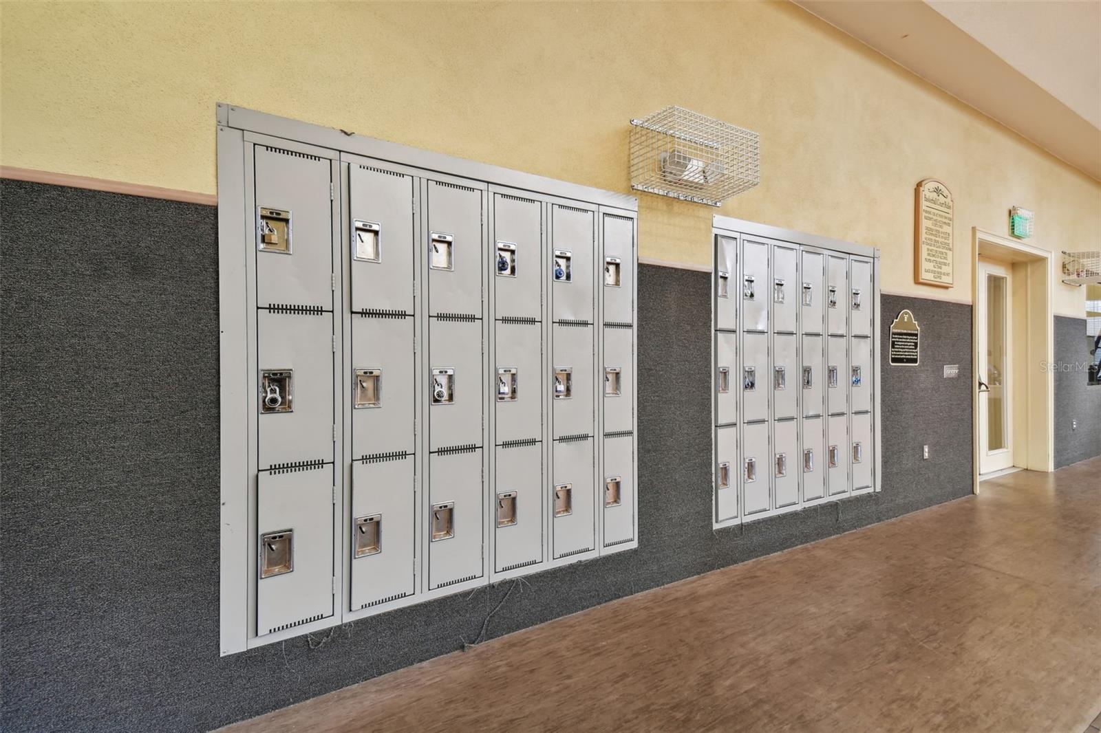 COURTNEY PALMS CONDO - Residential