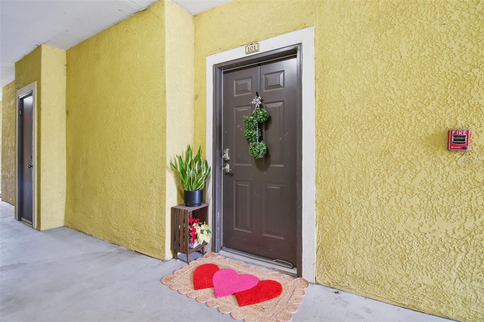 COURTNEY PALMS CONDO - Residential