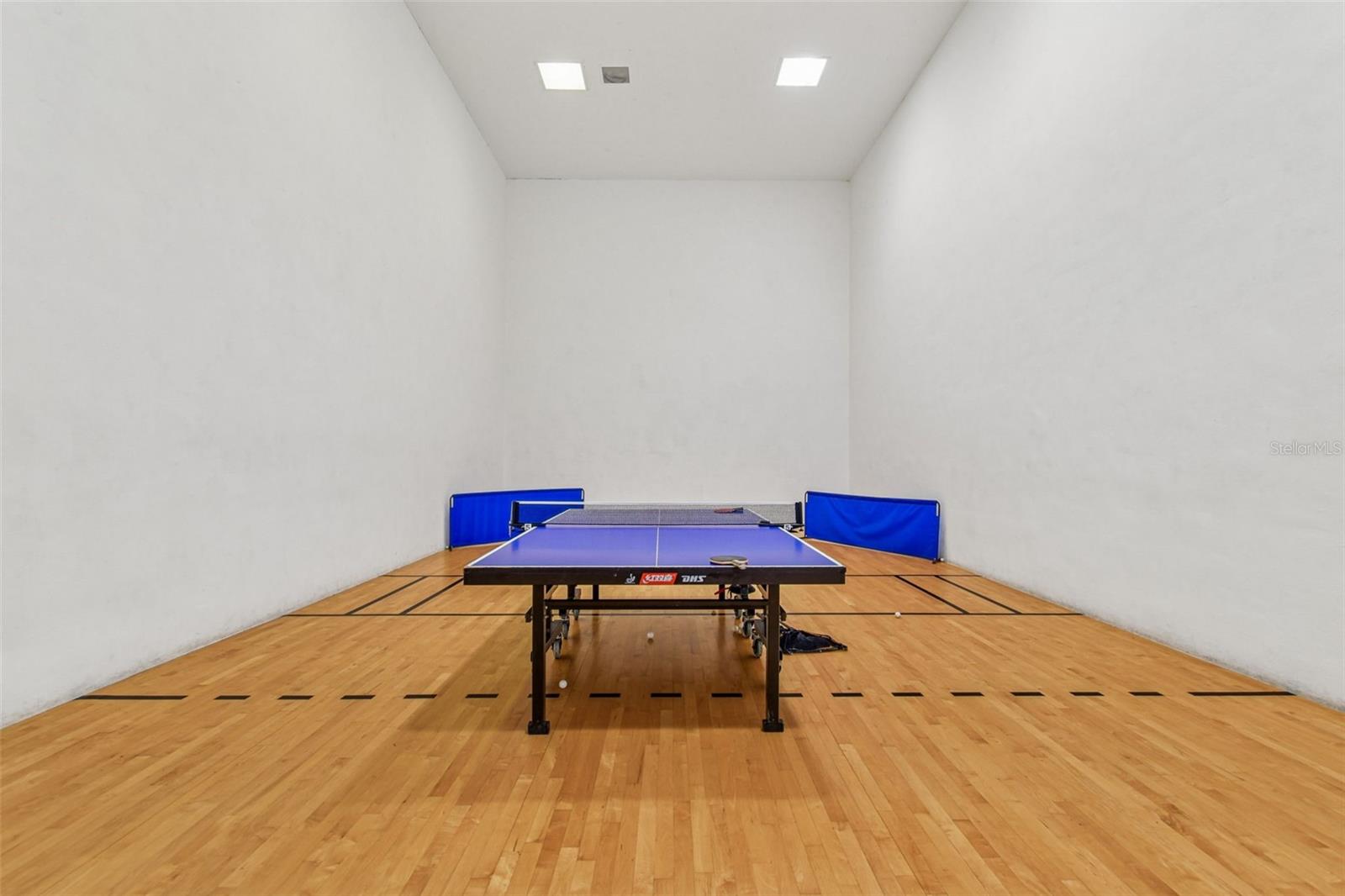 COURTNEY PALMS CONDO - Residential